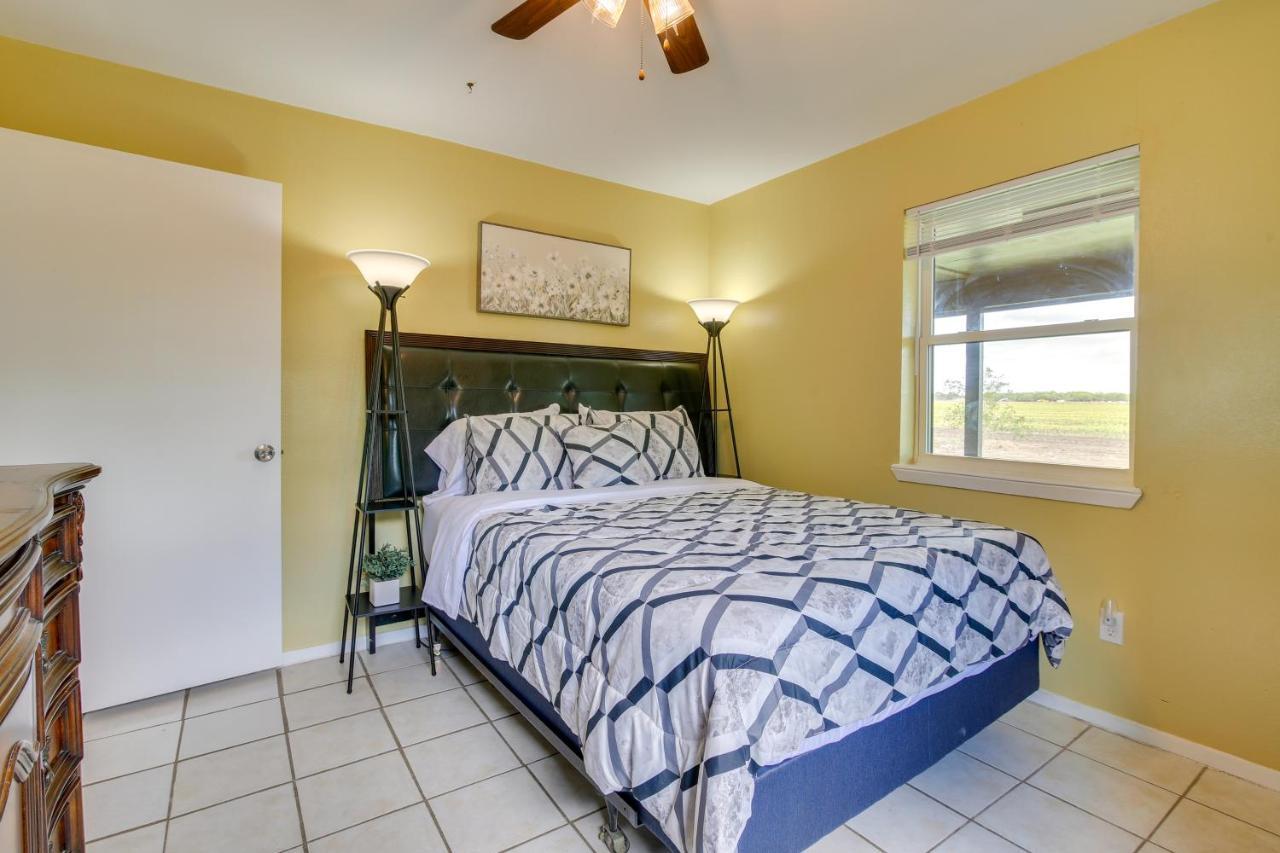 Classy San Benito Vacation Rental With Chiminea! Экстерьер фото